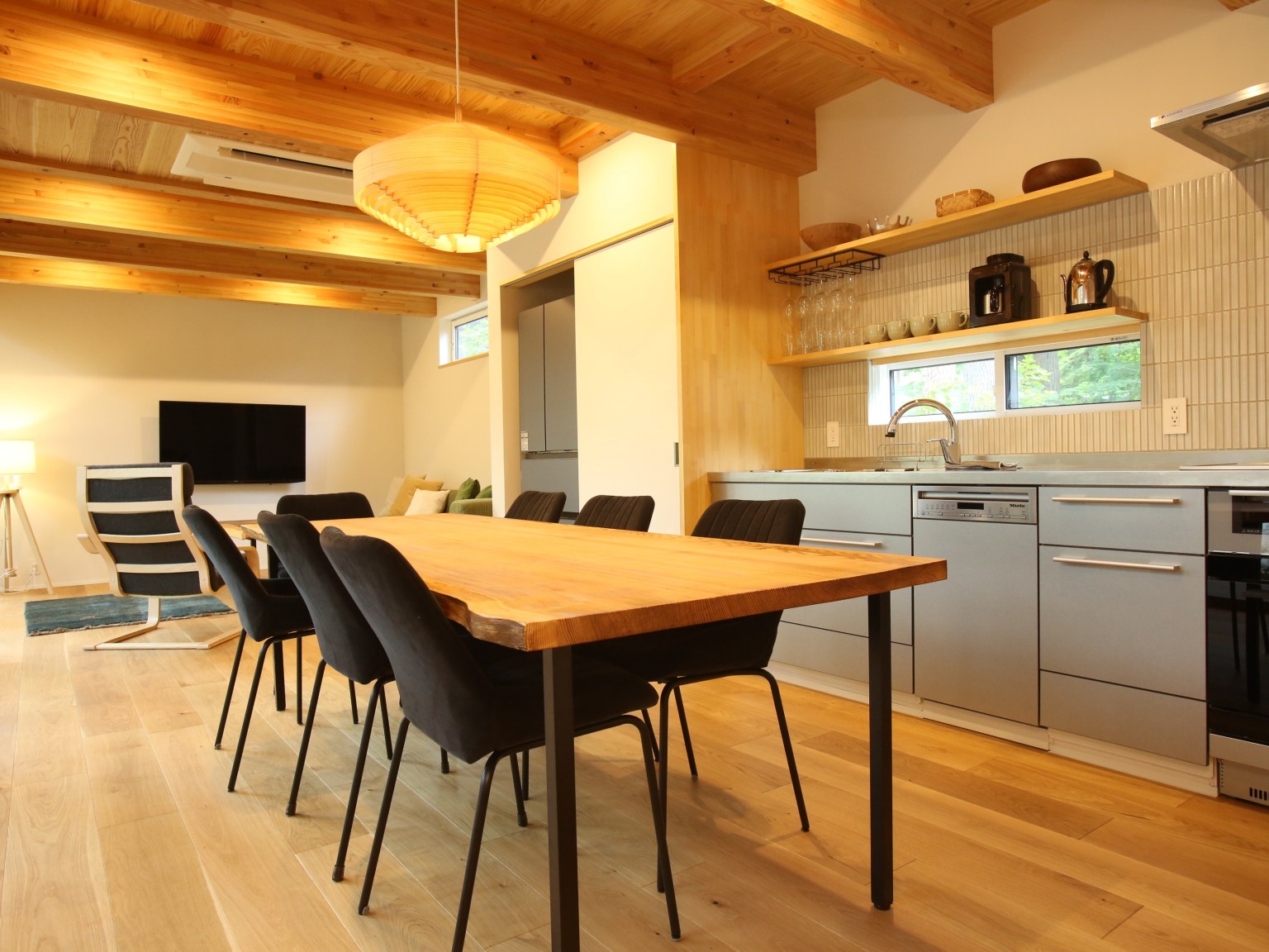 Swallow 25053_MDP-Shiki-living_25-06-2025（編集済み）